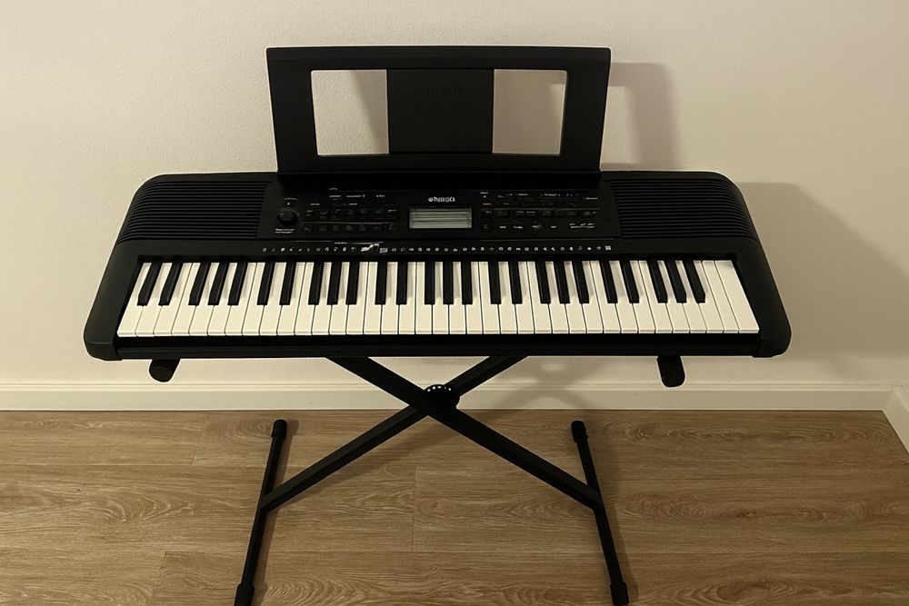 Teclado Yamaha PSR-273 – Como Novo! + Suporte
