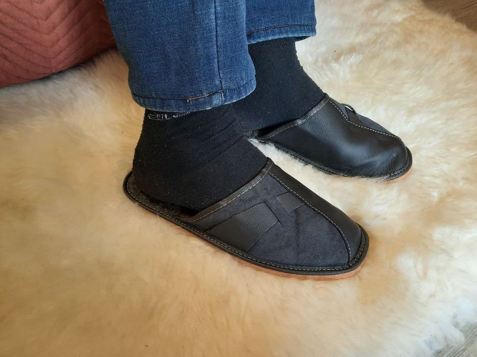 Чоловічі кімнатні тапочки з овчиною