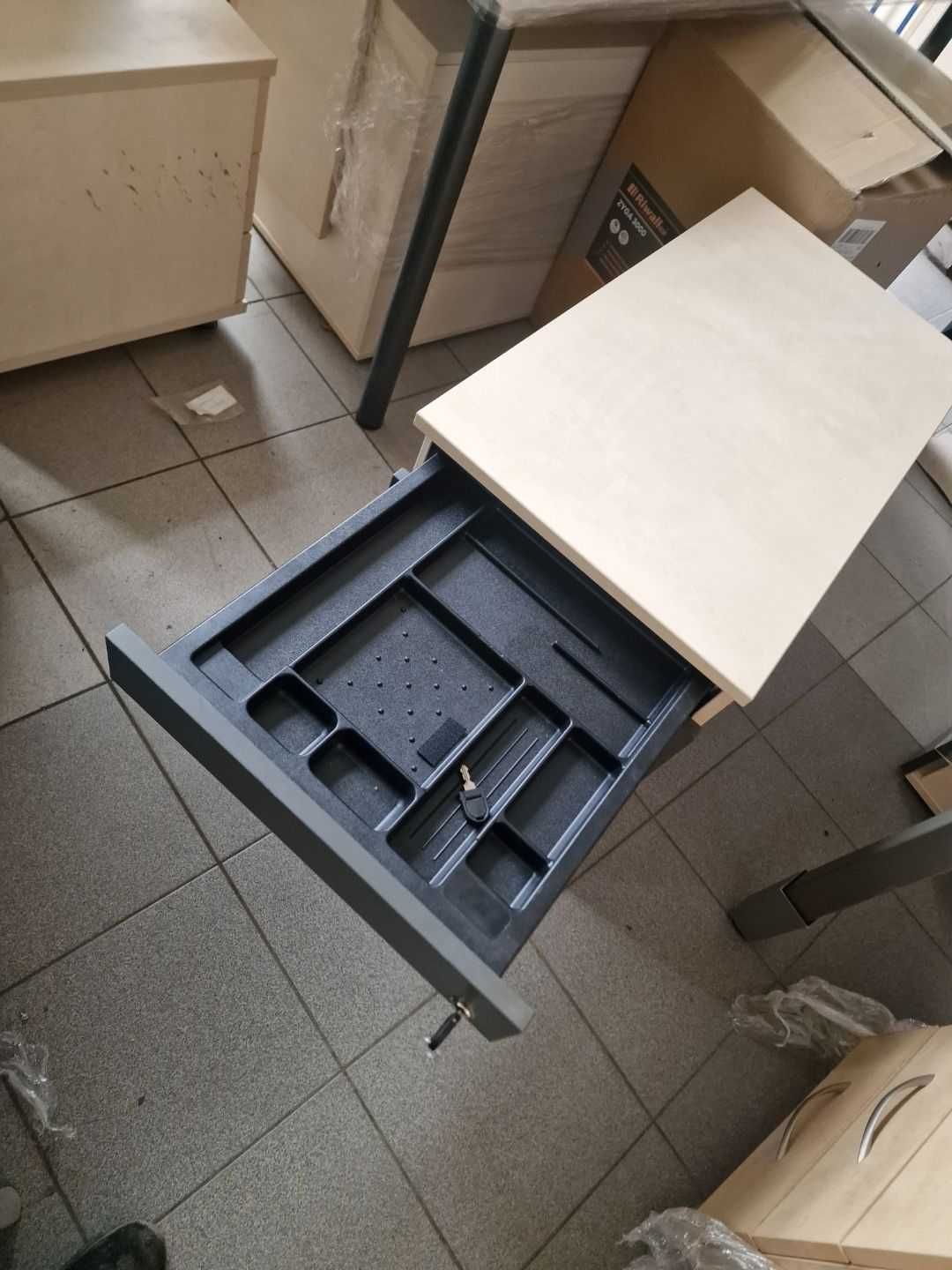 Pomocnik pod biurko, solidne z metalowymi szufladami
