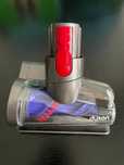 Dyson V15 - Mini elektroszczotka zapobiegająca plątaniu
