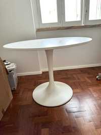Table white round IKEA