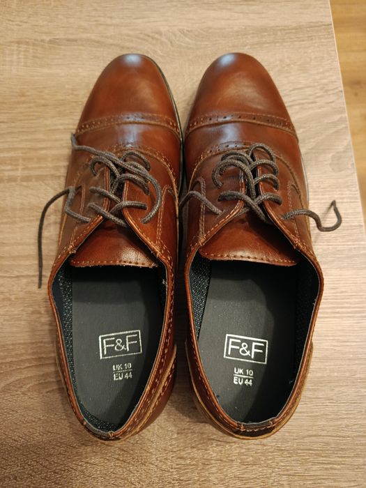 Buty męskie skórzane.