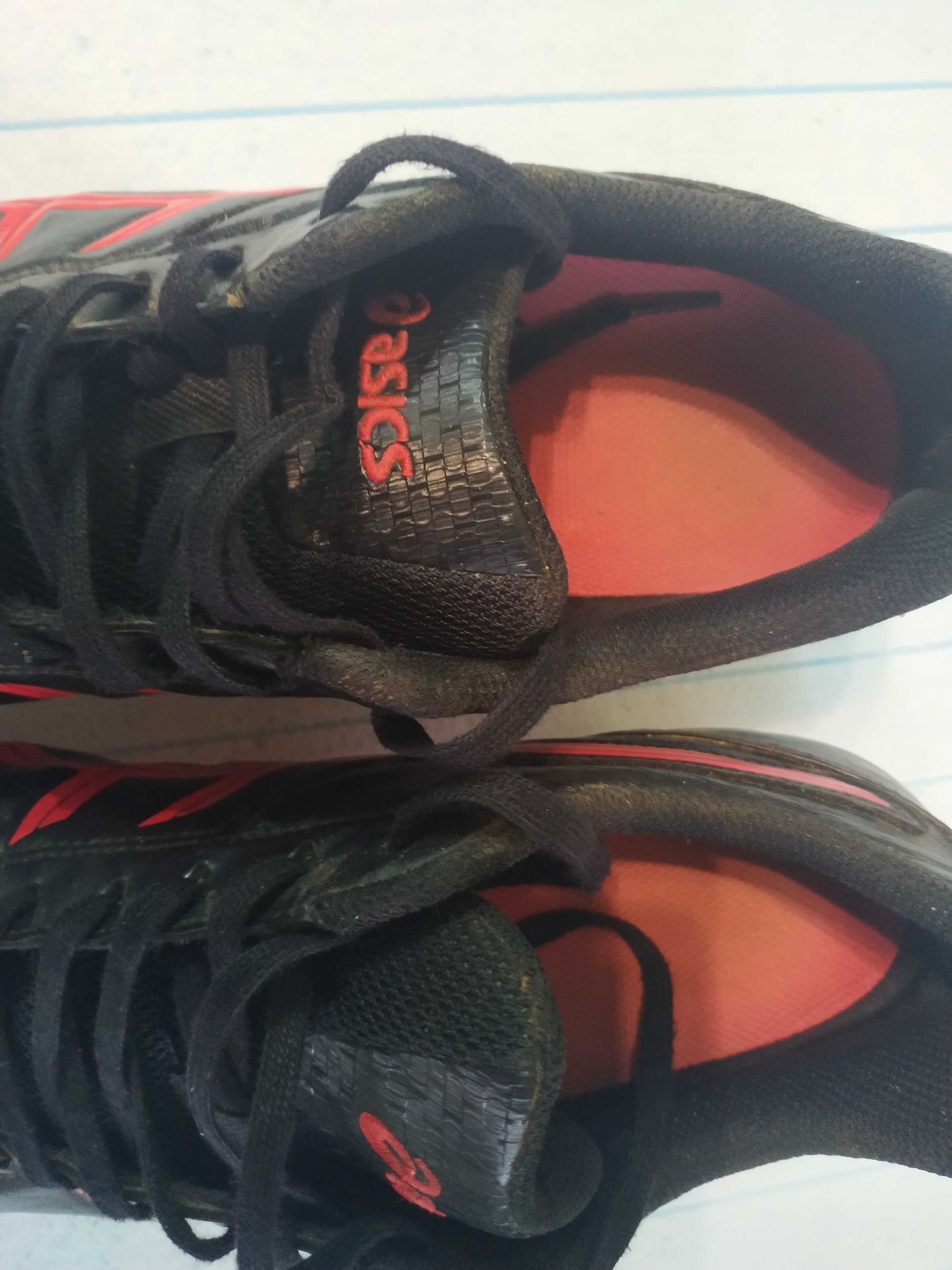 Футбольні Бутси Asics 43р.(27,5 см)