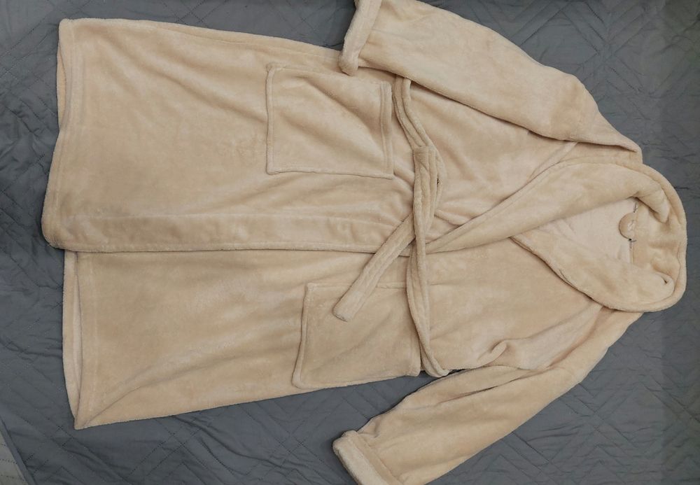 Халат чоловічий .52 р універсальний