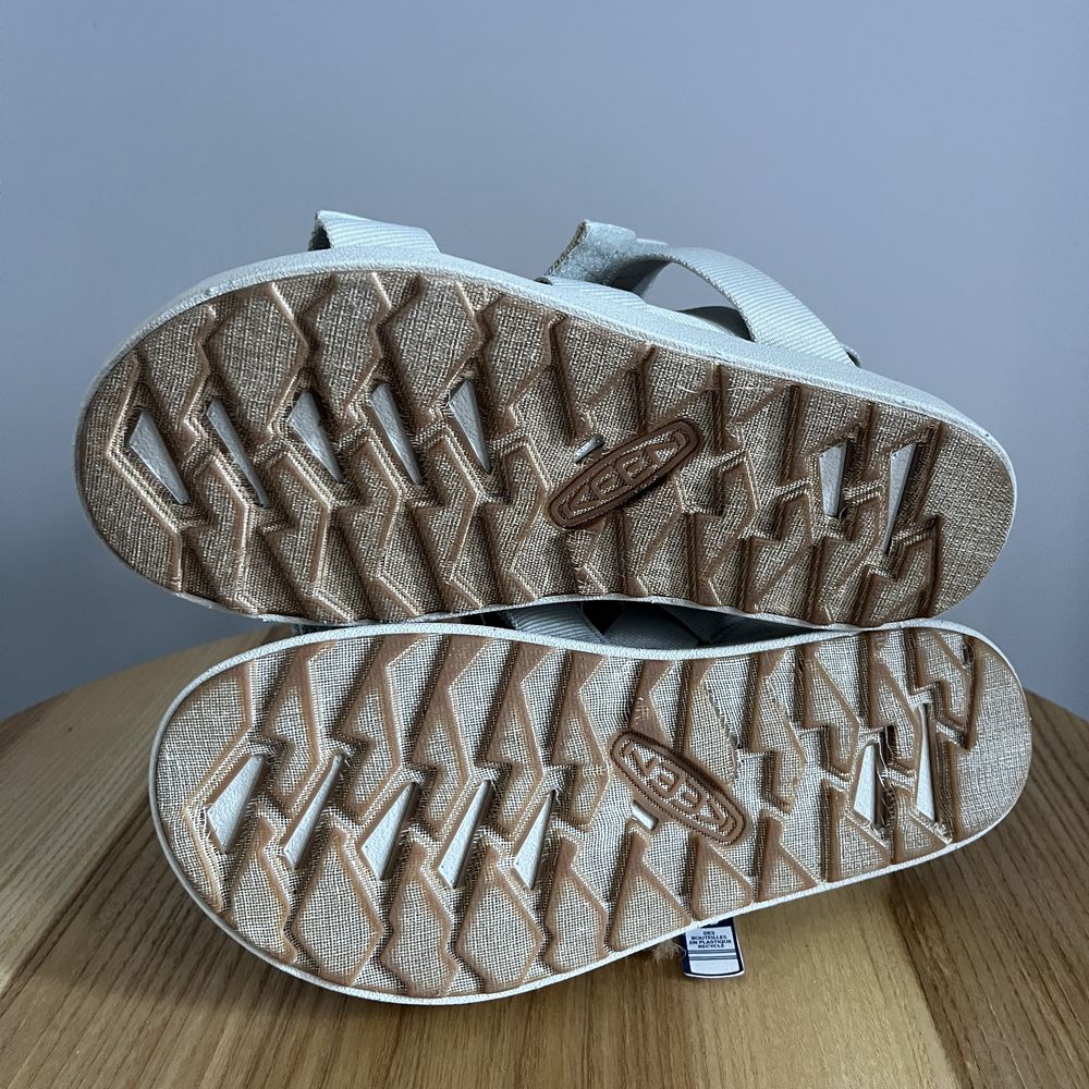 Босоніжки keen на липучках