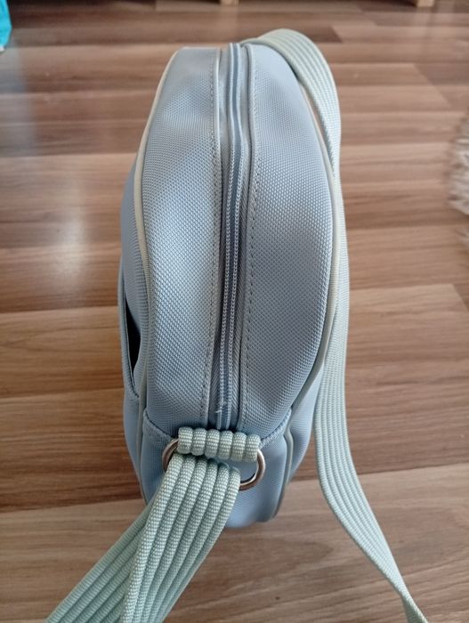 Sprzedam dużą oryginalną torebkę Lacoste