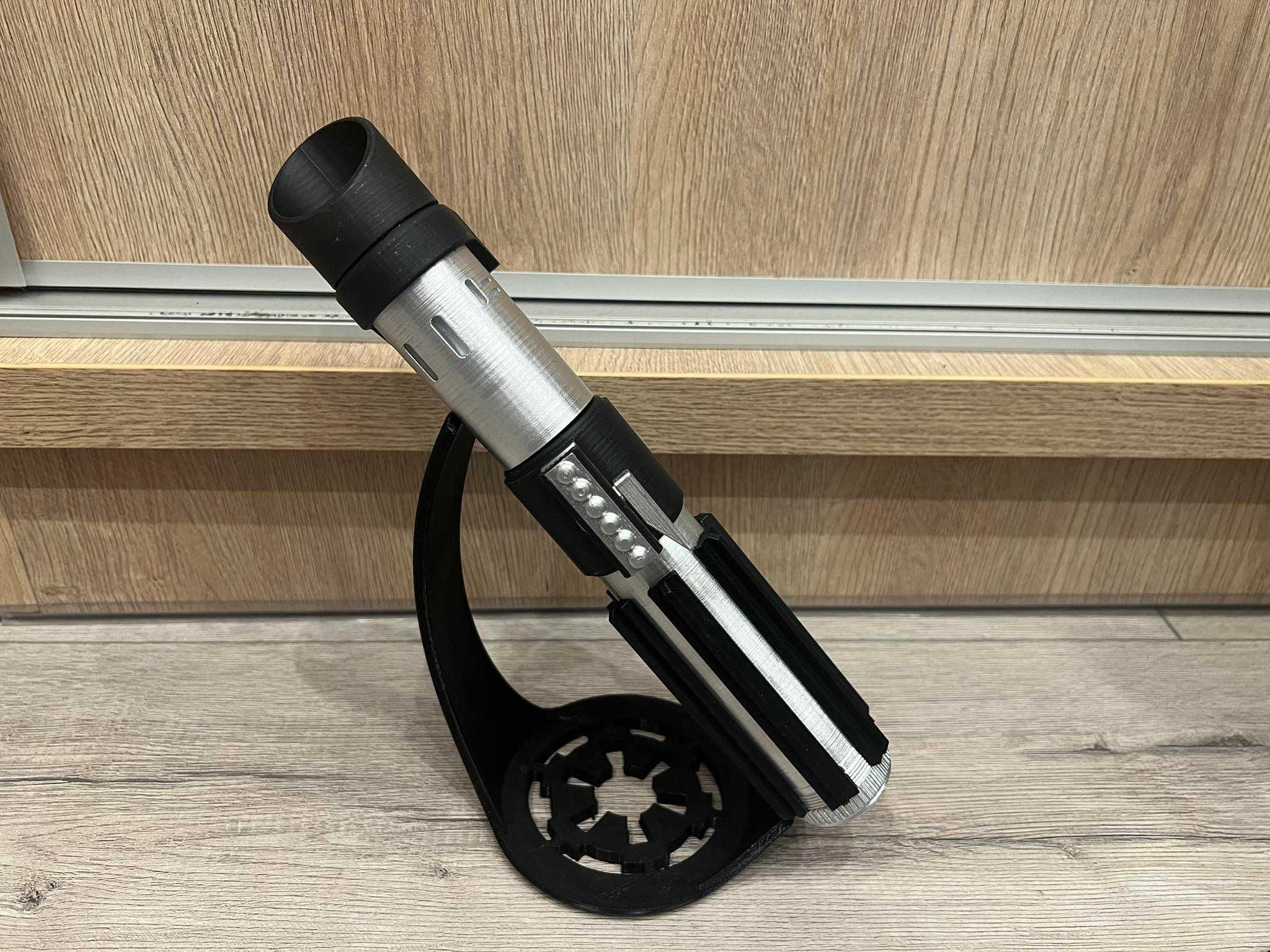 Miecz świetlny Darth Vader z podstawką, lightsaber Star Wars