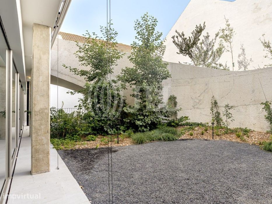 Apartamento T2, com garagem, no Condomínio Atlier, Lisboa
