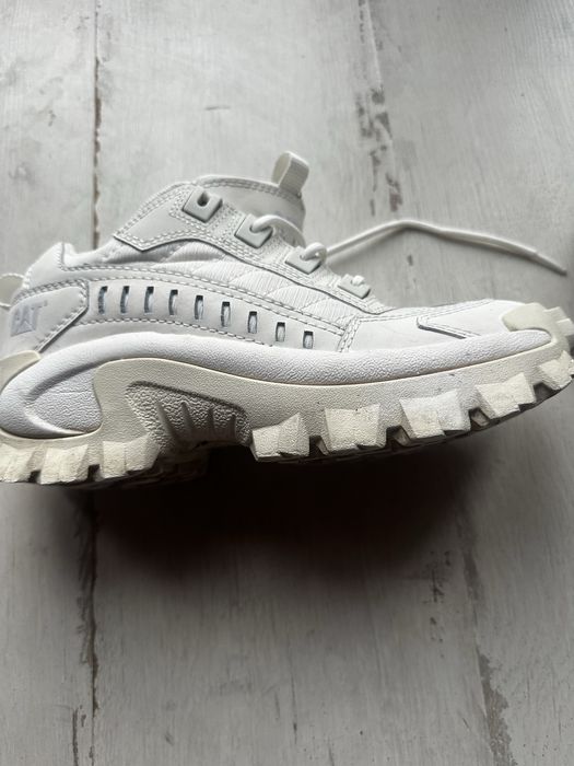 Кросовки і фірми CAT розмір 39