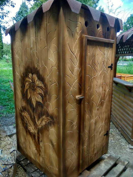 Туалет дерев"яний