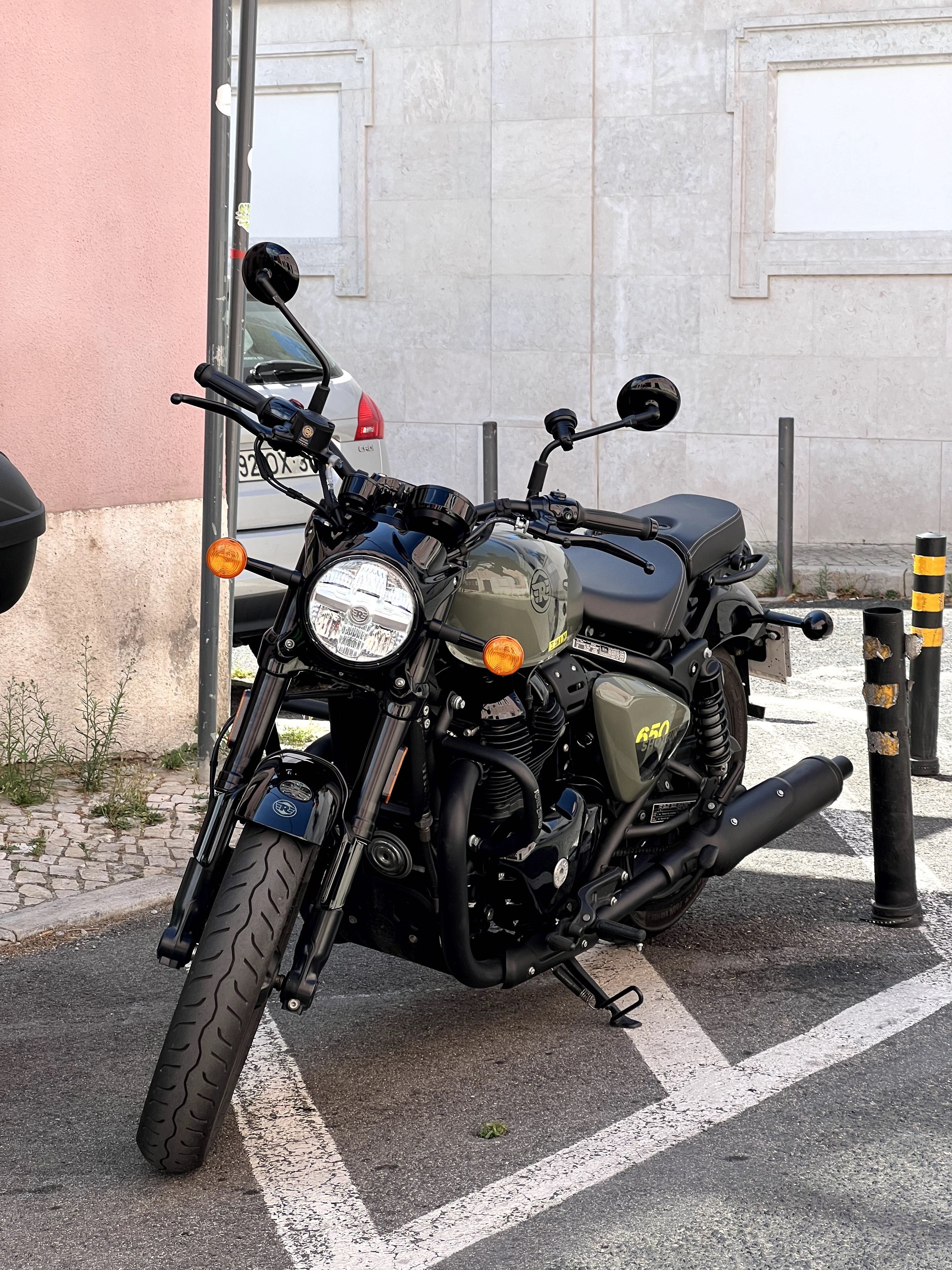 Royal Enfield Shotgun 650