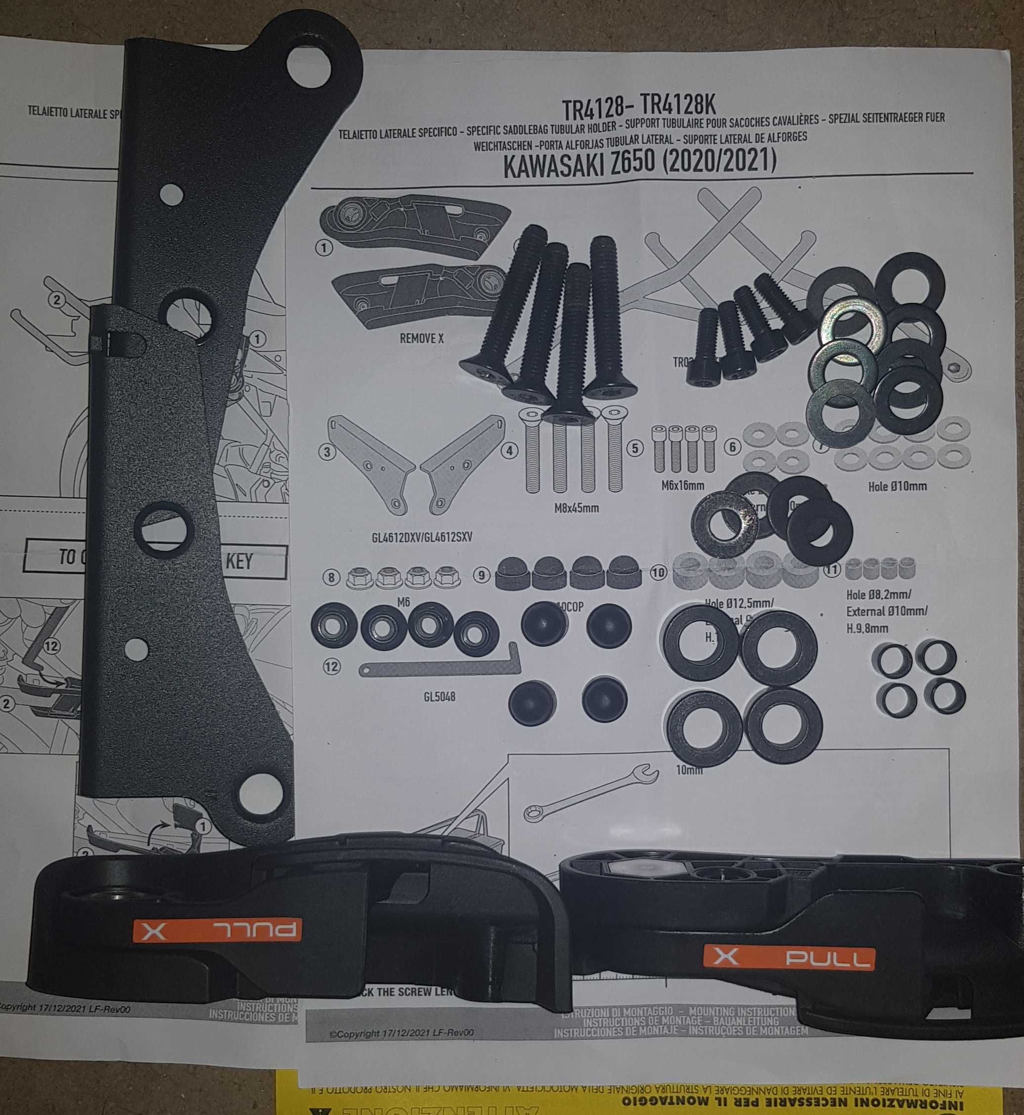 Stelaż pod sakwy, torby Kawasaki Z650 Remove-X Givi/Kappa TR4128