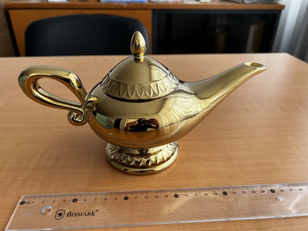 Bule louça dourado do Aladino
