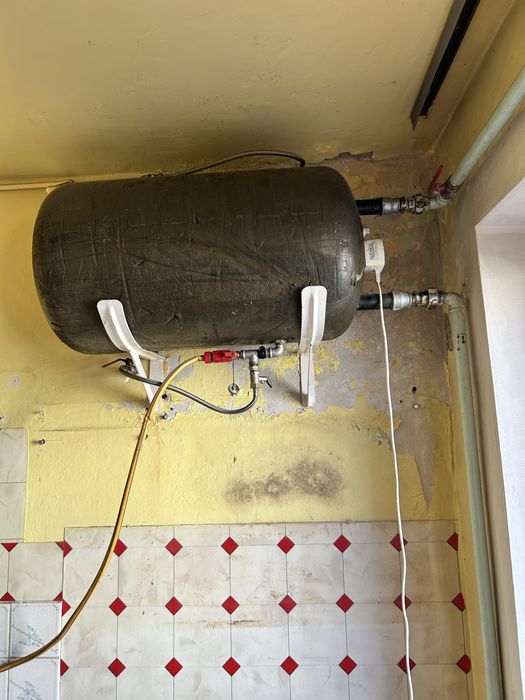 Baniak na wode z grzałką