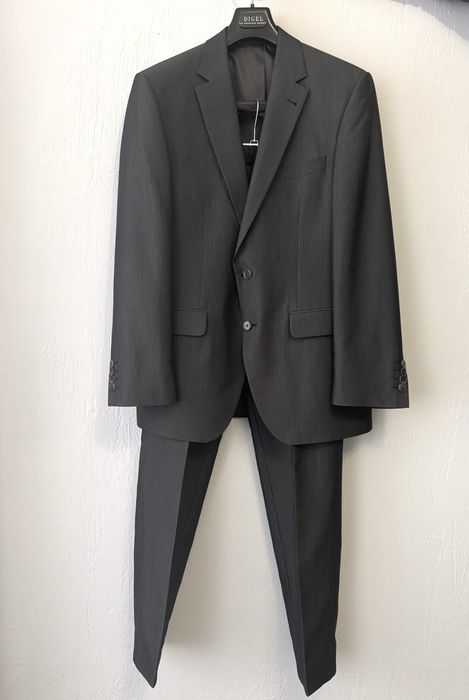 Чоловічий костюм Digel
