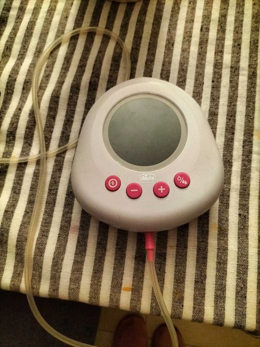 Bomba automática da Chicco para tirar leite como nova