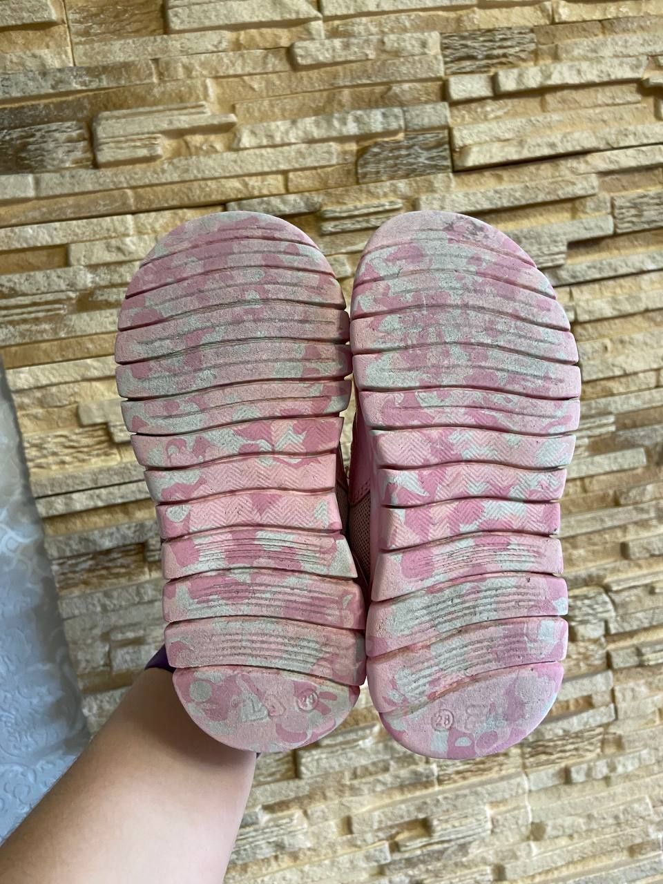 Кросівки на дівчинку Fila, 28р, 18 см