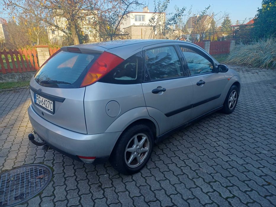 Ford focus 1.6 benzyna