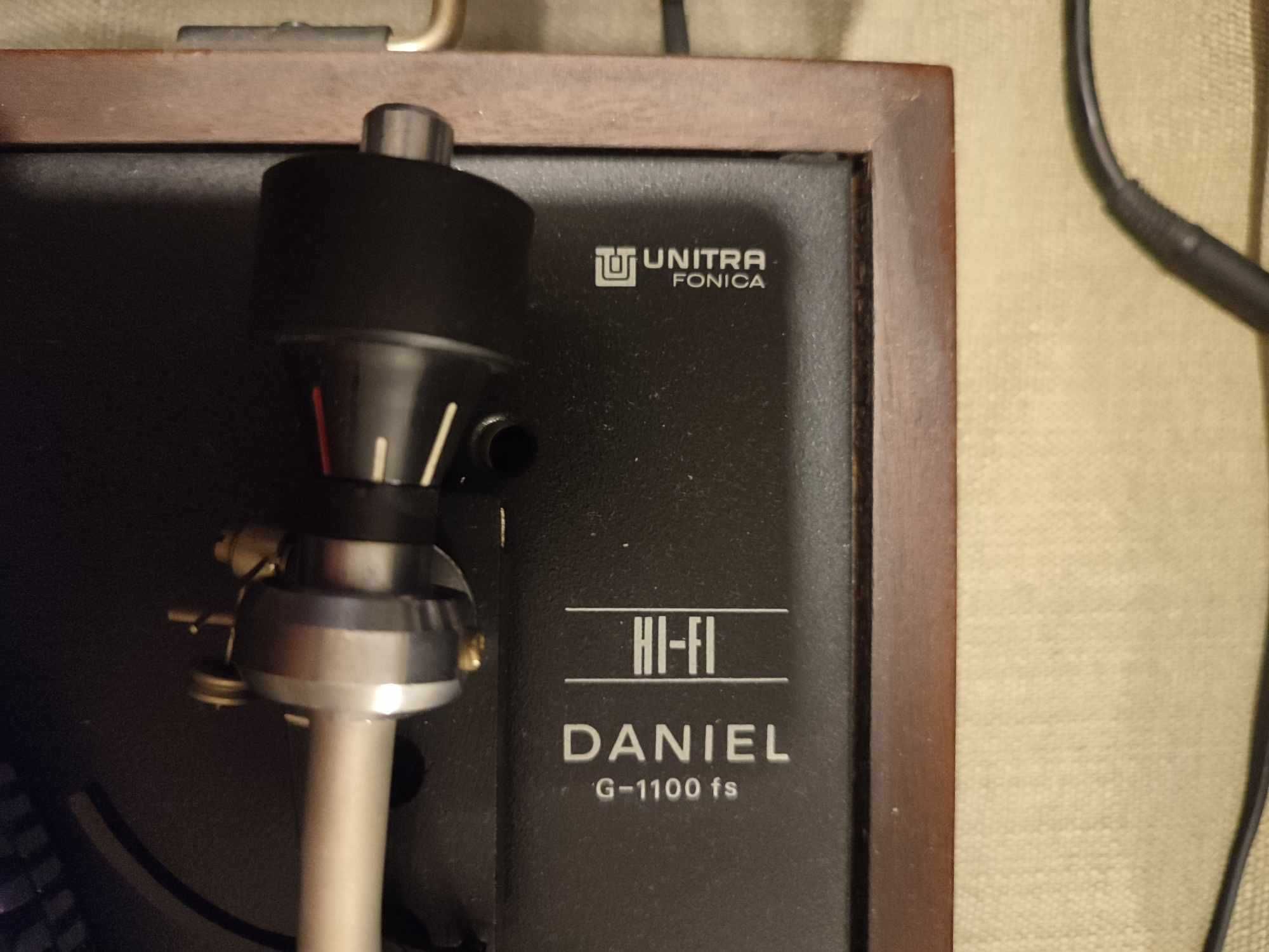 Gramofon DANIEL G-1100fs