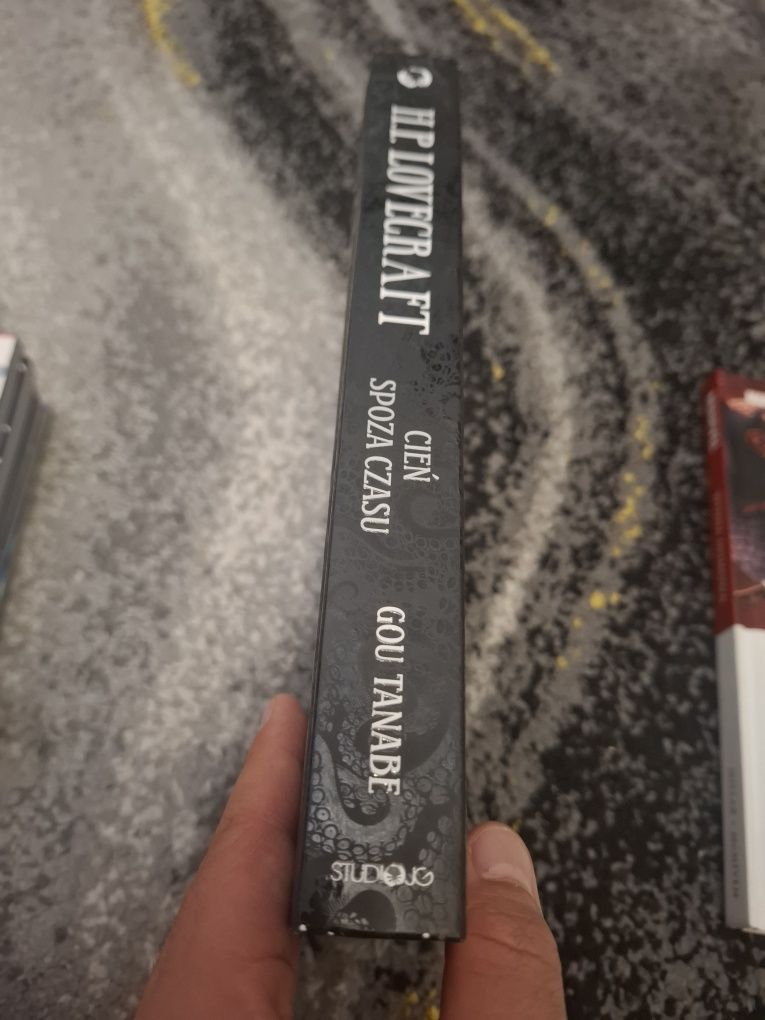 H.p Lovecraft manga cień spoza czasu Gou Tanabe