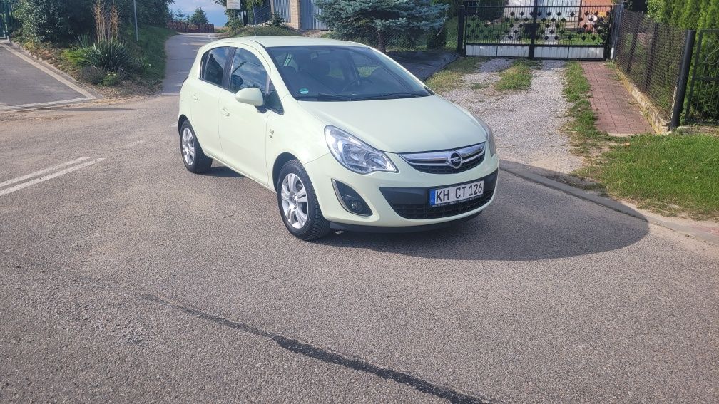 Opel corsa z Niemiec  1.4 benzyna