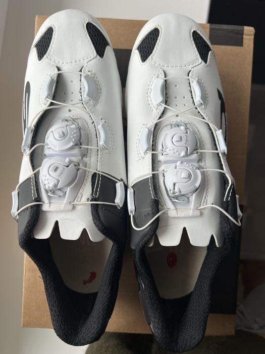 Buty kolarskie rowerowe Sidi shot 2S biało czarne 40,5