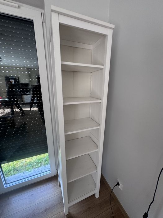 Hemnes Ikea witryna
