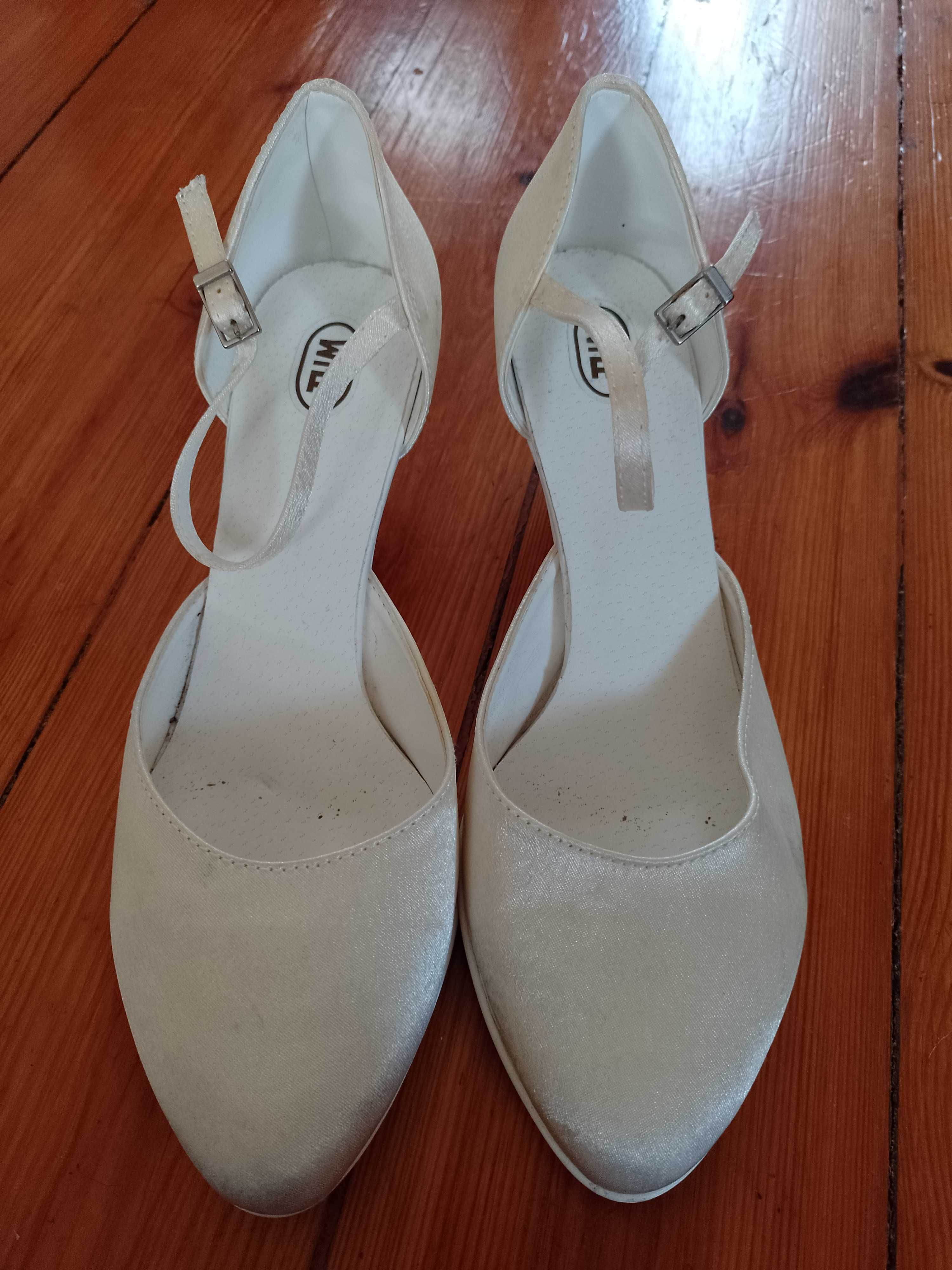 Buty ślubne ecru rozmiar 38