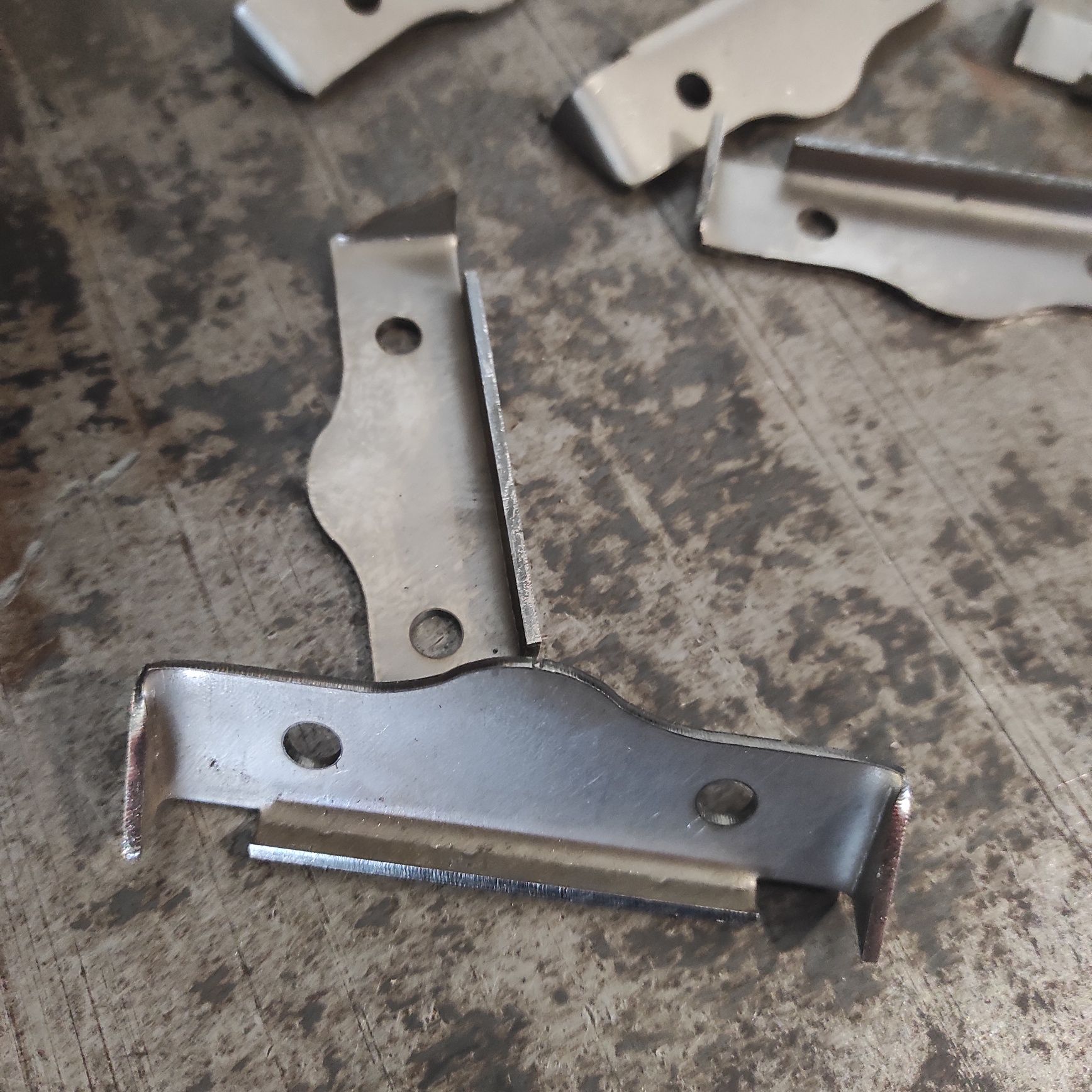 BMW E30 progi e30 e24 e28 wzmocnienie pod lewarek e30 repertuarki e30
