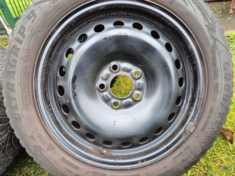 Komplet kół zimowych 16 cali 5 x 108 Goodyear ford volvo citroen peuge