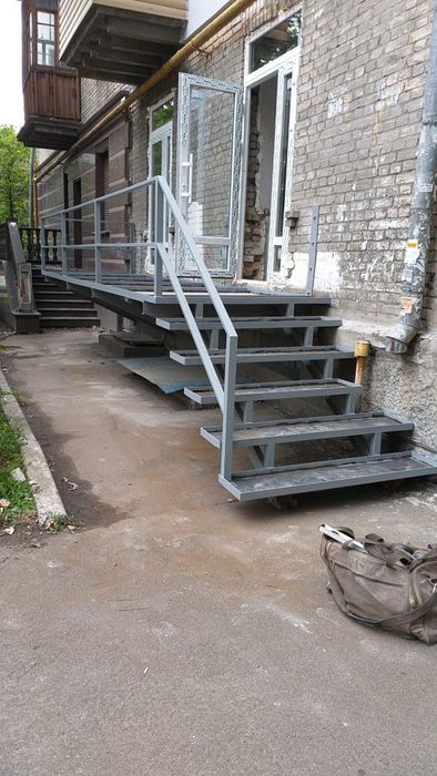 Виїзд з генератором. Послуги зварювальника. Зварювальні роботи.