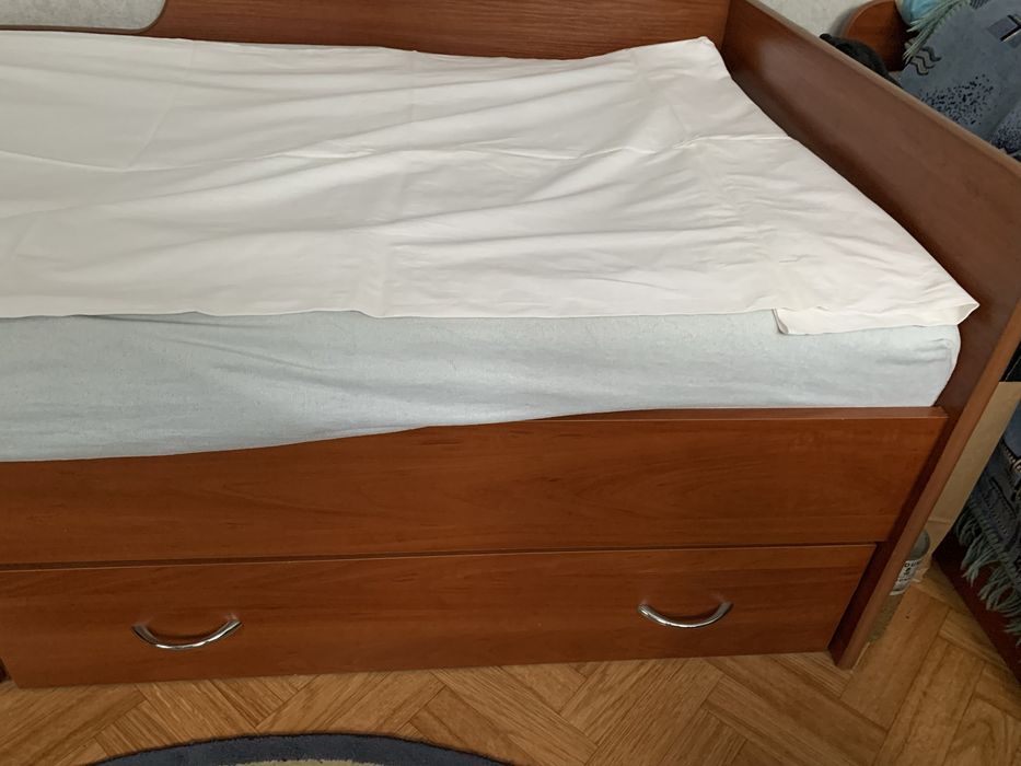 Ліжко односпальне + матрас