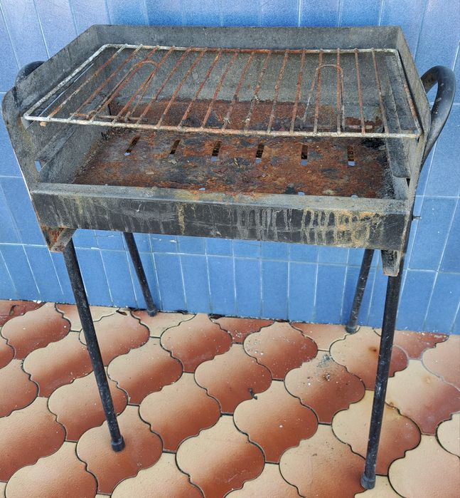 Churrasqueira Jardim Metálica