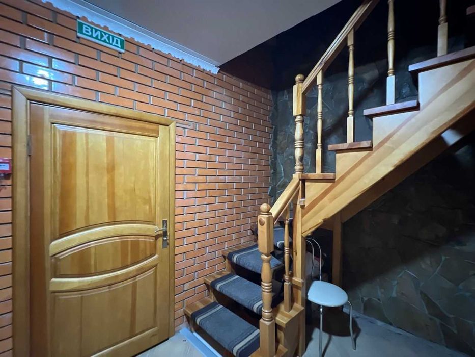 Продаж кафе,фасад траса Київ-Житомир + ділянка 75 соток