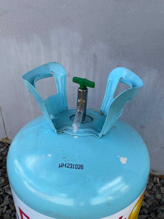 Пустой балон с под гелия