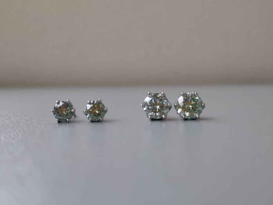 Муасаніт конкурент діамантів синьо-зелений пусети муассанит