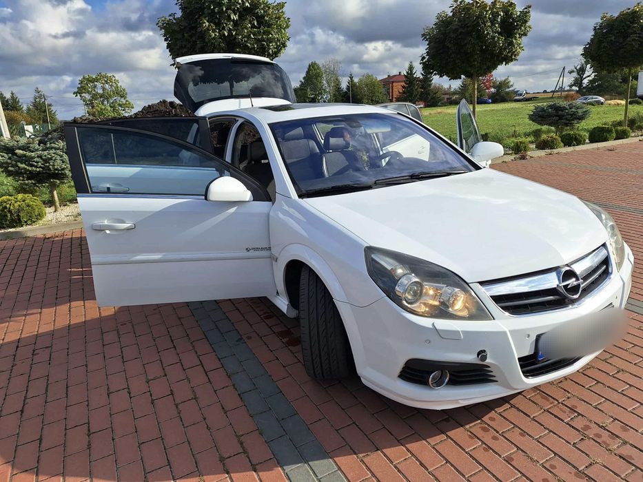Opel Signum 3.0 184KM