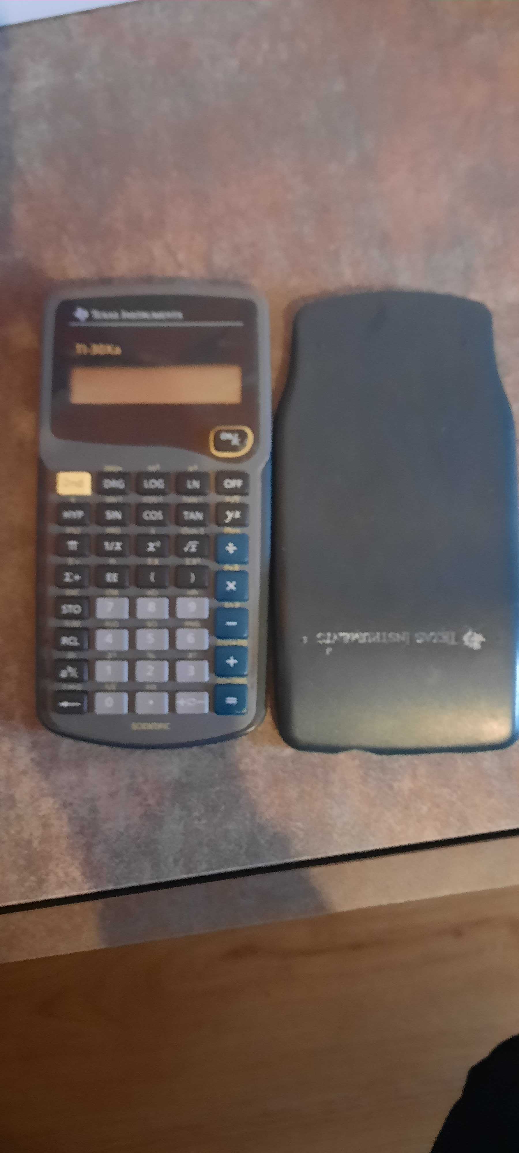 Vendo Calculadora Cientifia TEXAS INST. - MOD.TI-30Xa