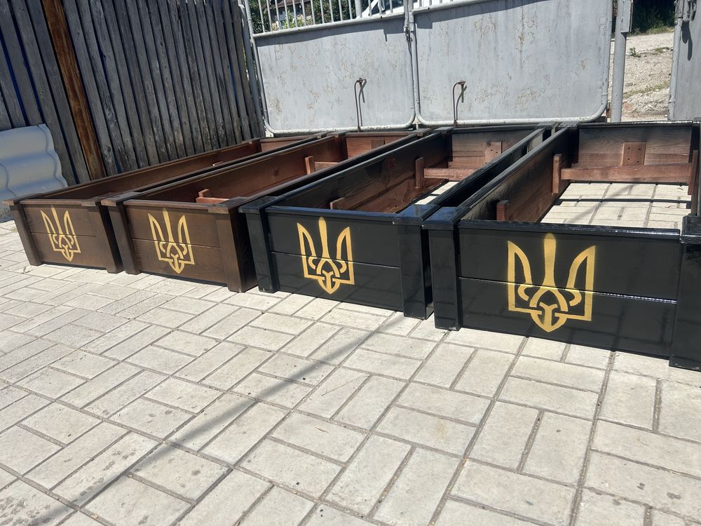 Надгробие из дерева