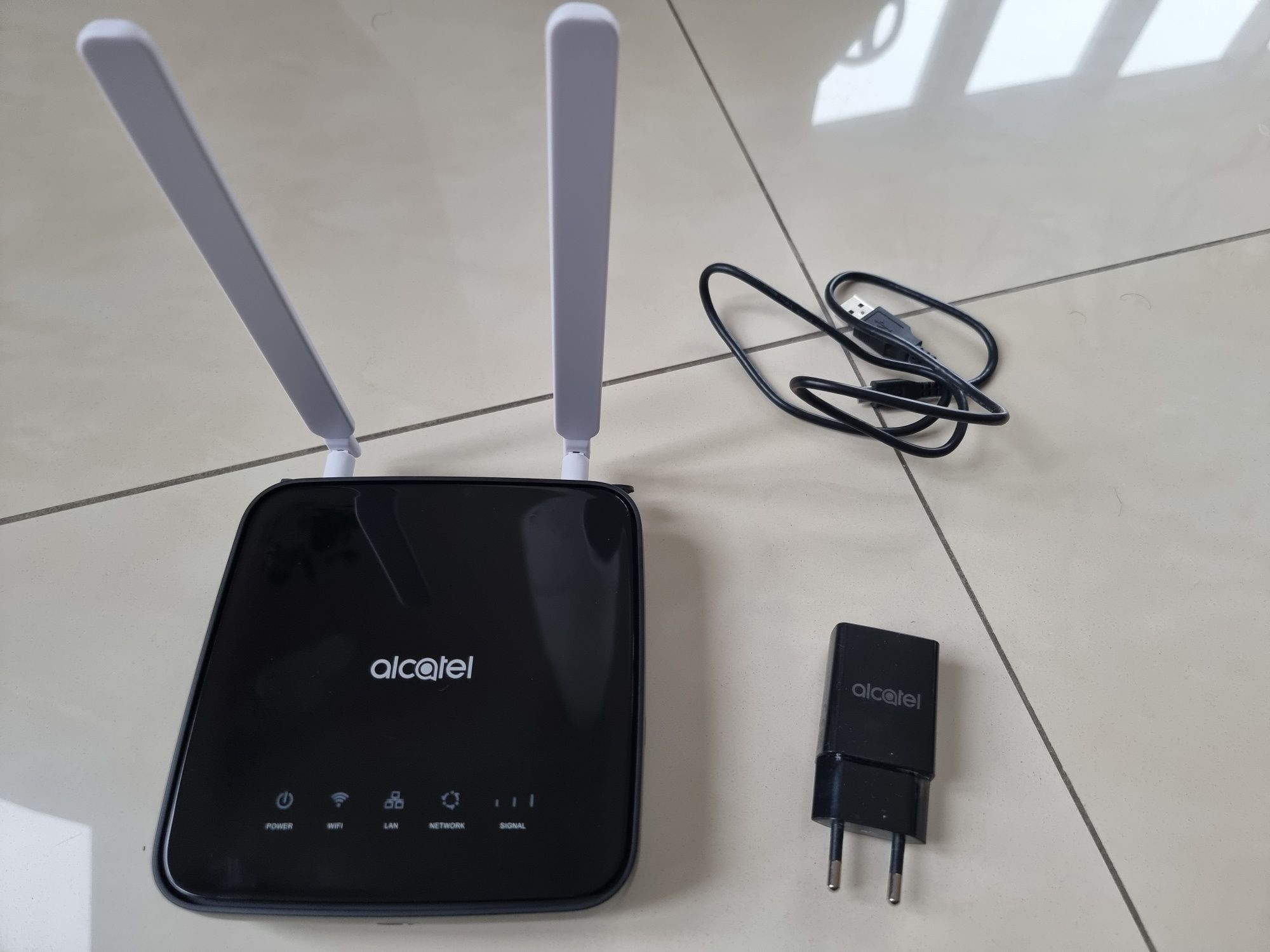 Alcatel Linkhub na kartę SIM Router z wbudowanym modemem LTE 4G