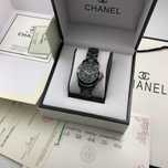 Seria J12 marki CHANEL