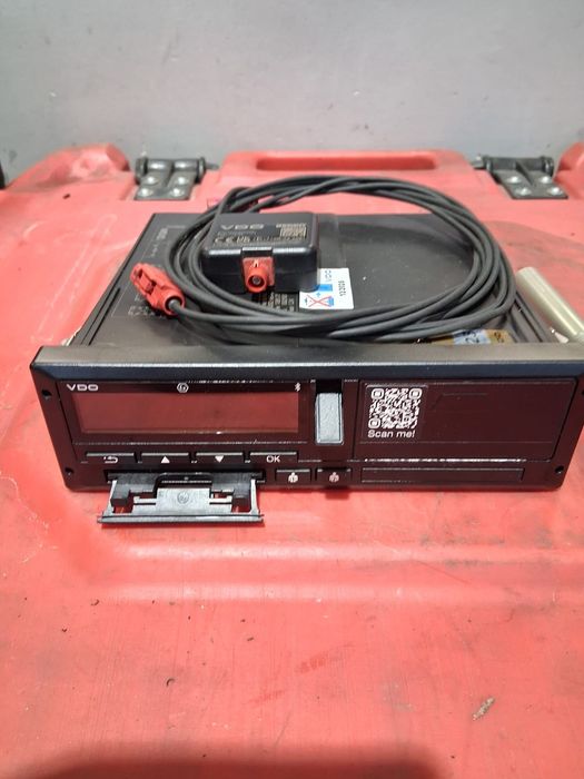Nowy tachograf VDO DTCO 4.0e z czujnikiem i GPS – nówka, nieużywany