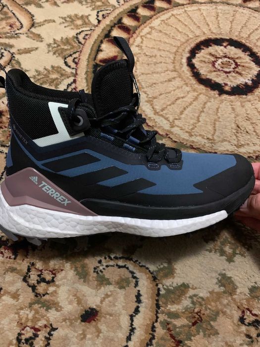 ботинки женские фирми ADIDAS TERREX FREE HIKER 2
