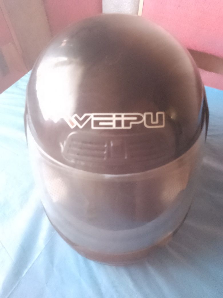 Шлем "WEIPU" в отличном состоянии