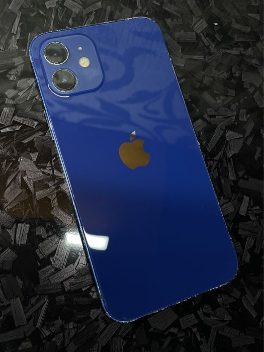 Iphohe 12, 64gb.