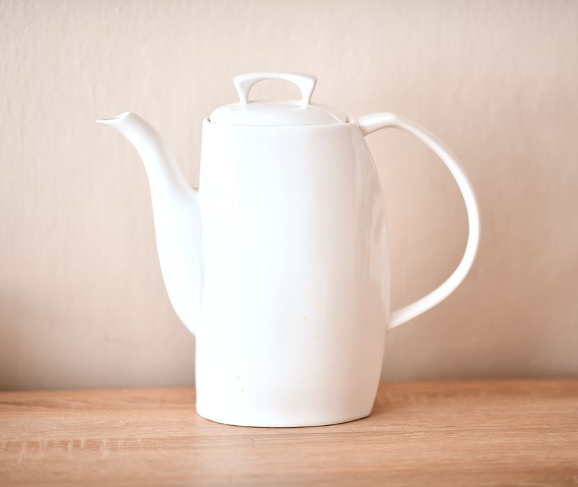 Elegancki dzbanek czajnik ceramiczny
