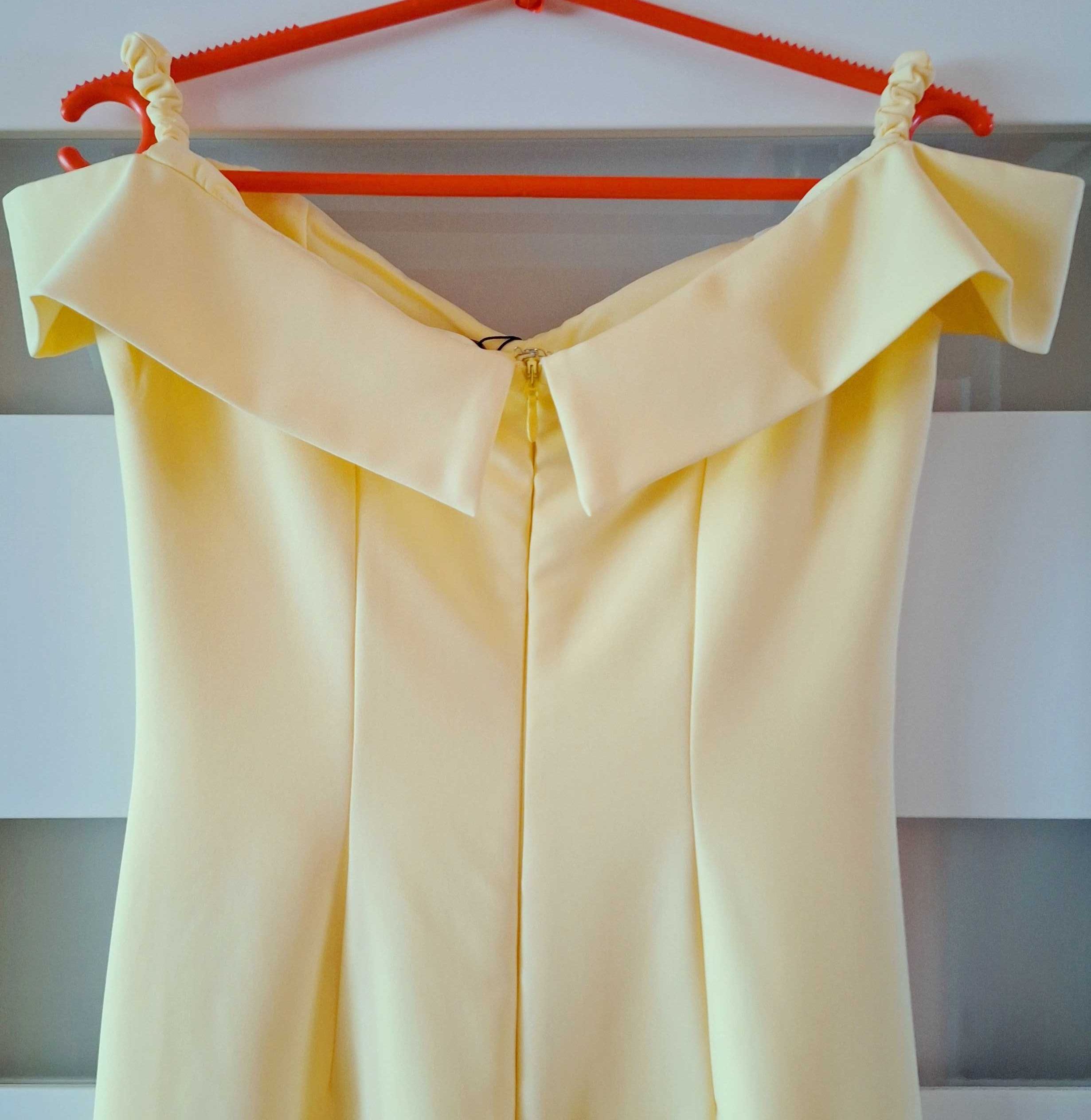 Żółta pastelowa ołówkowa sukienka Chi Chi London