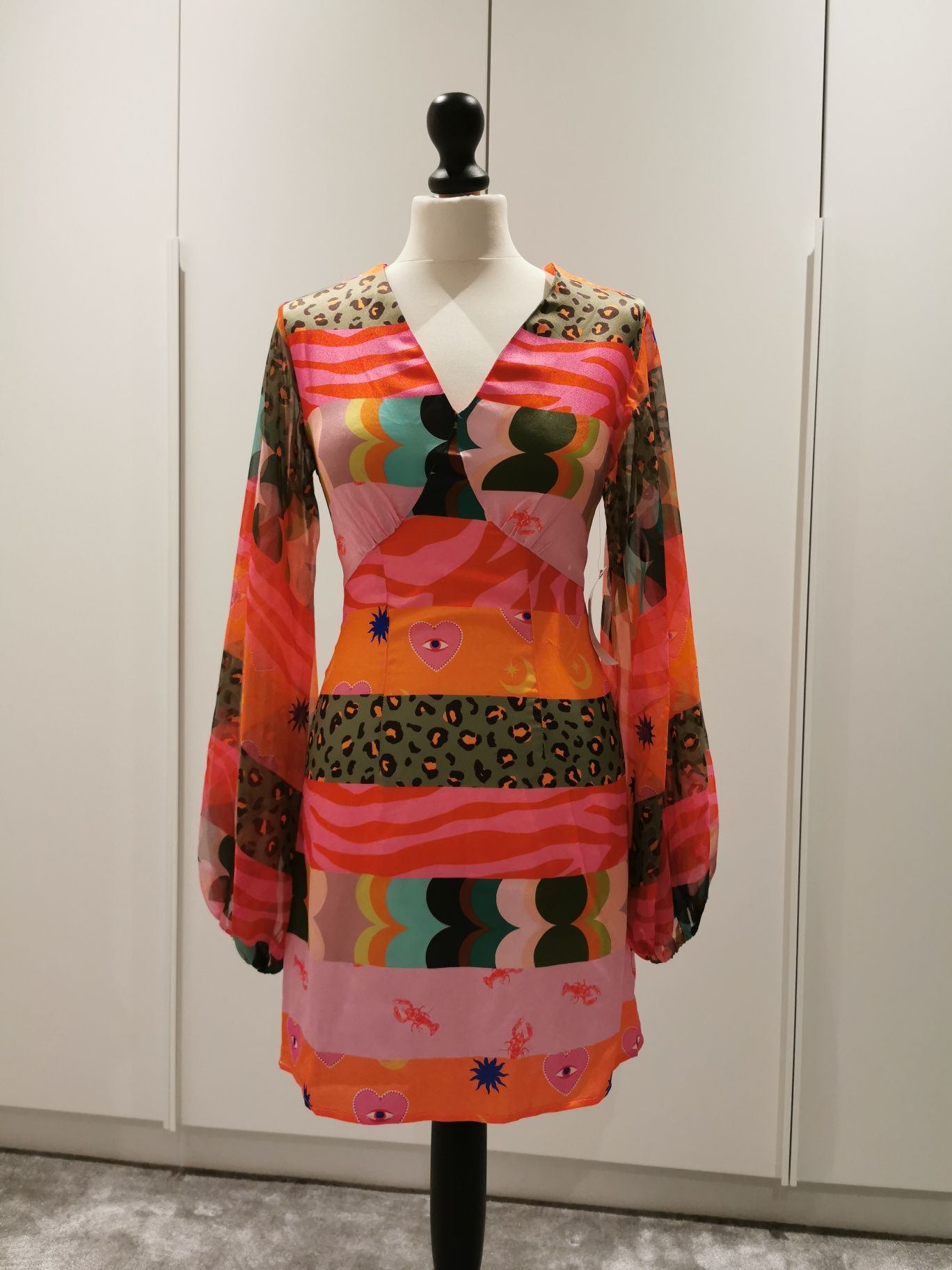 Sukienka Never Fully Dressed 36