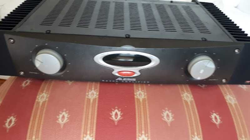 Amplificador Alesis RA 300 Dual Channel 300 watts