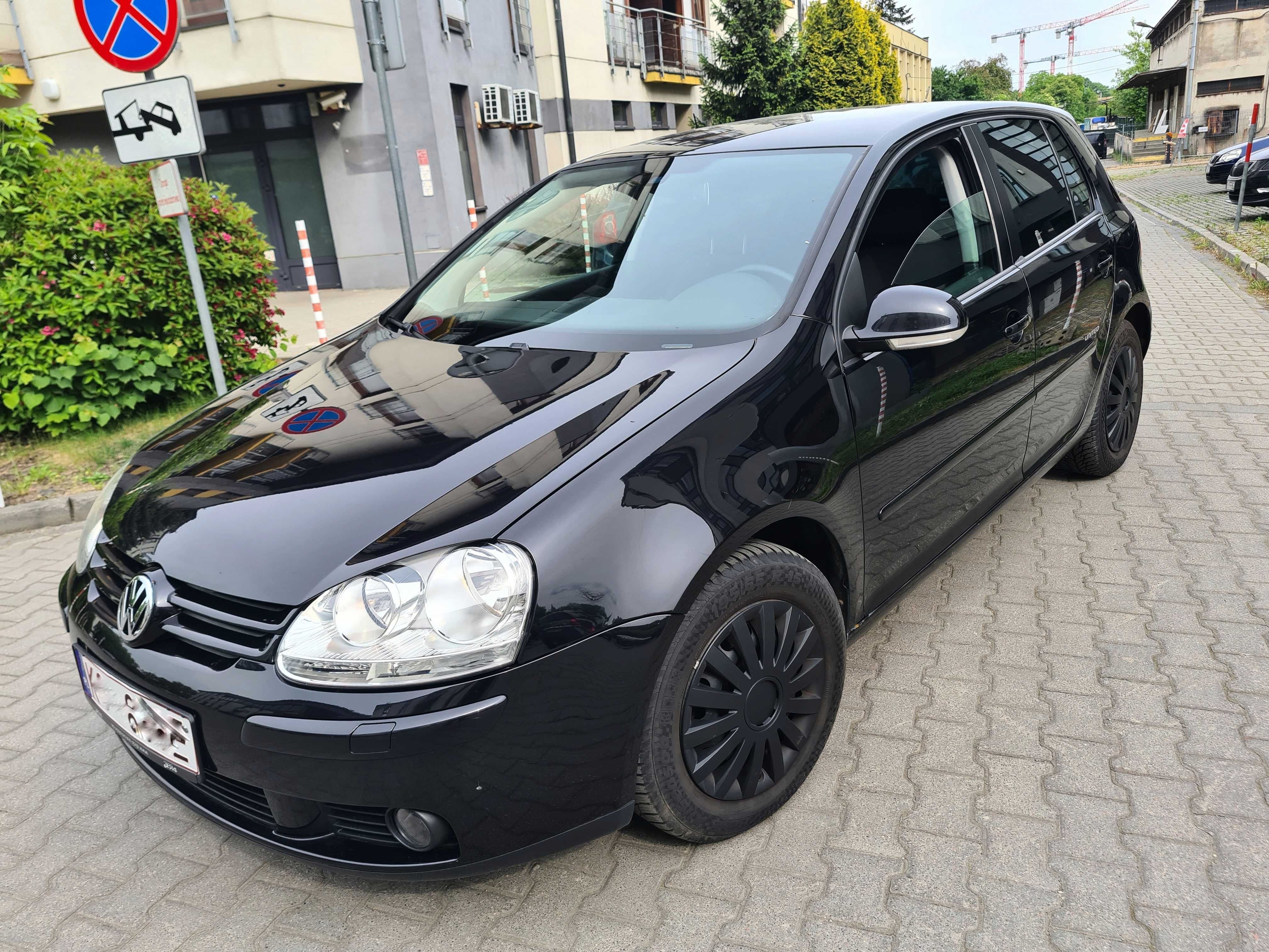 VW Golf.  1,6 ben(MPI). W dobrym stanie